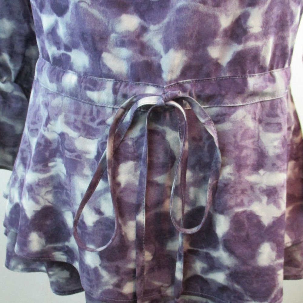 ALICE+OLIVIA Silk Blend Keyhole Silk Blend Shirt - Picture 6 of 8